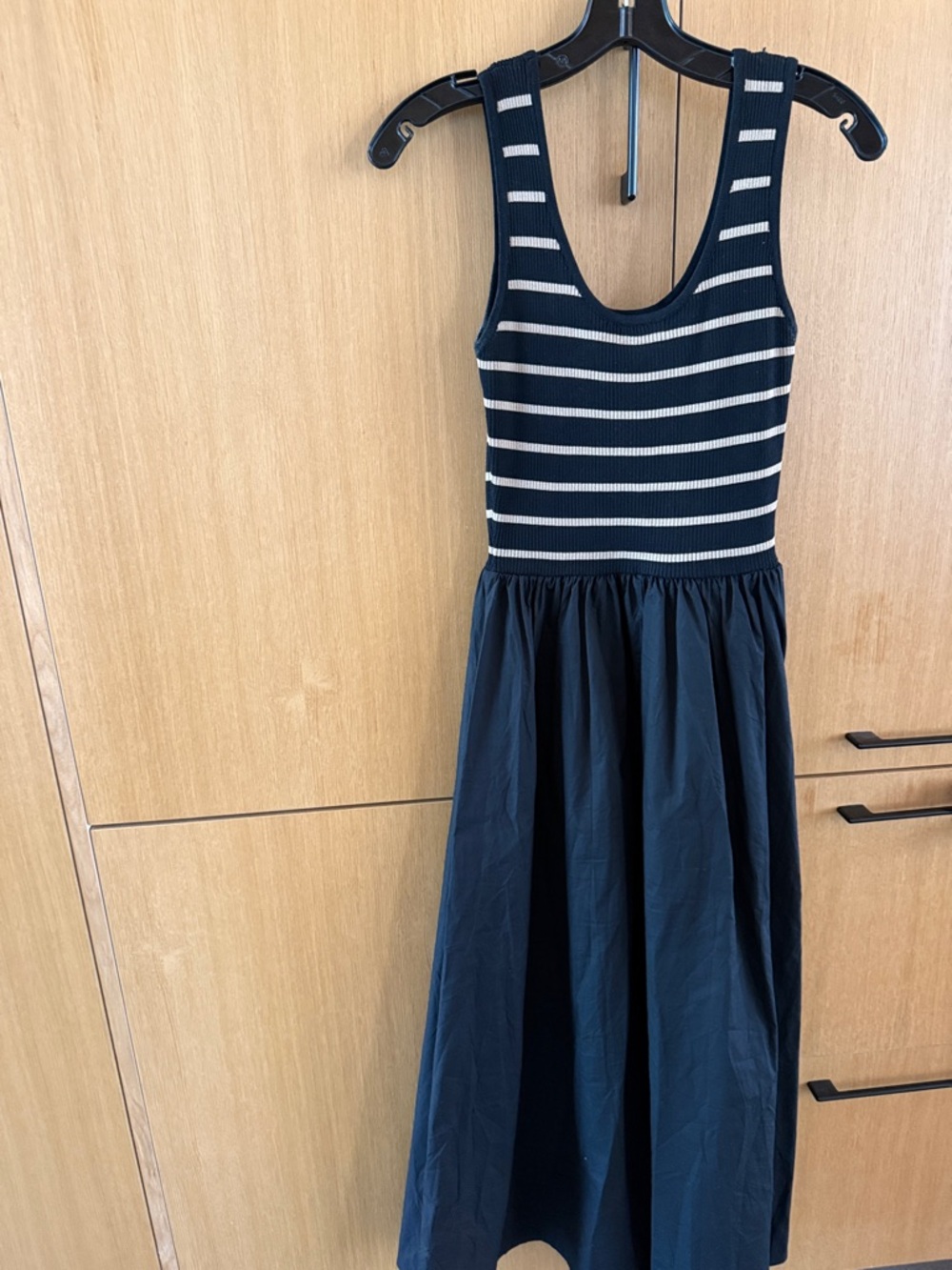 Moon River Stripe Bodice Mixed Media Midi Dress Black/ Tan Color Size Small - Picture 10 of 13